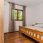 بيت للعطل Gorgeous In Popovici With Wifi Popovic