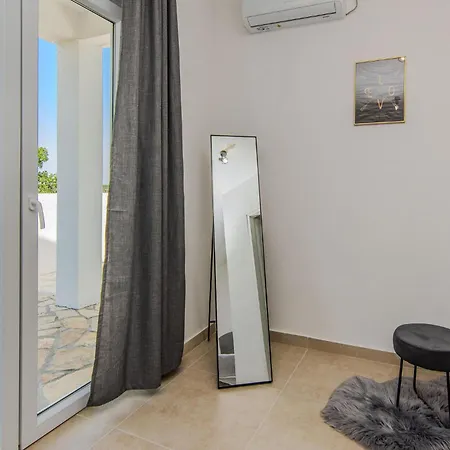 בית נופש Gorgeous In Popovici *