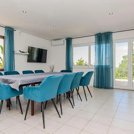 Gorgeous In Popovici With Wifi Feriehus *